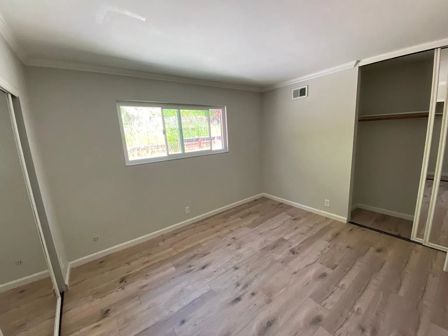 2739 Darlene Ct — Photo 2