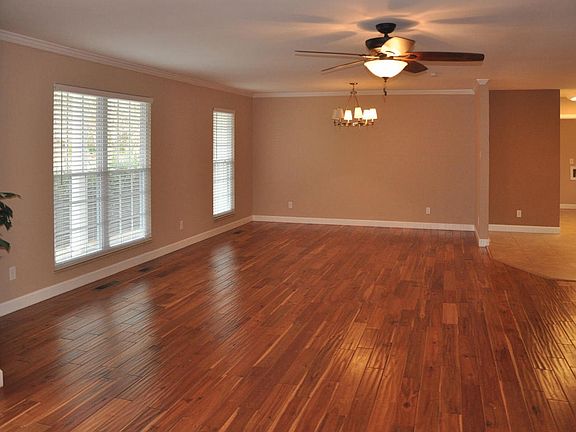 11624_Georgetowne_104