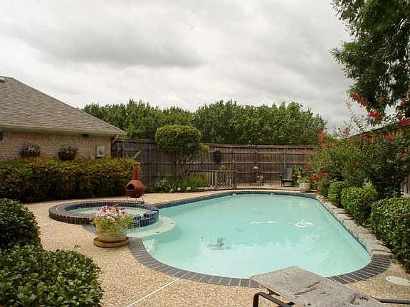 2nd image of 2633 Barrington Dr