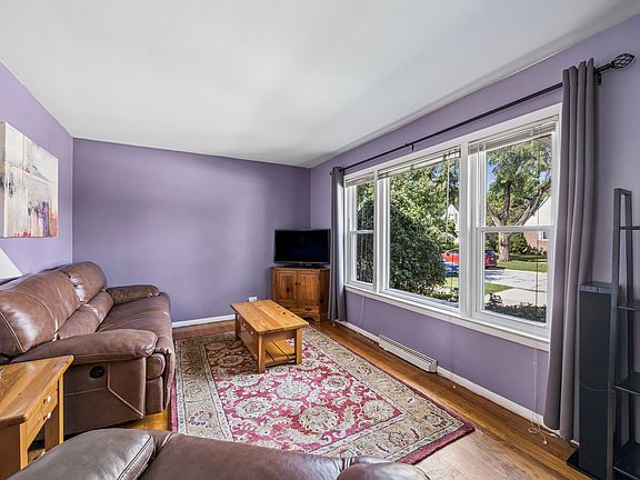 3rd image of 1447 Heidorn Ave