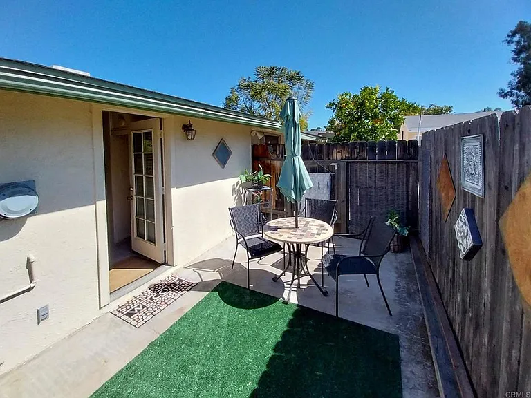 1248B Donald Way — Photo 7