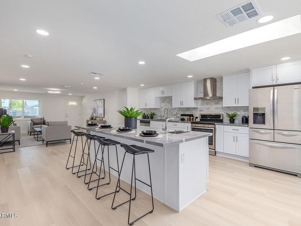 1st image of 3758 E WILLOW Avenue