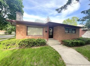 4876 N 89th St, Milwaukee, WI 53225