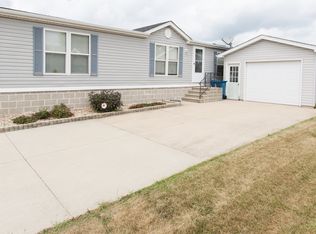 503 All Seasons St, Chenoa, IL 61726