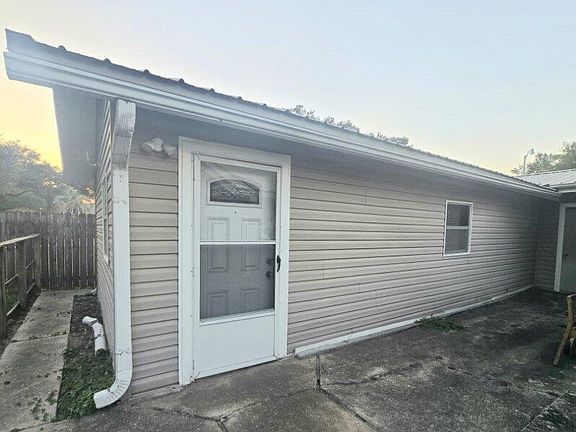4th image of 123 Hesper Dr