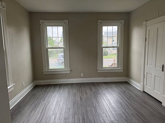 4th image of 615 44th St #1