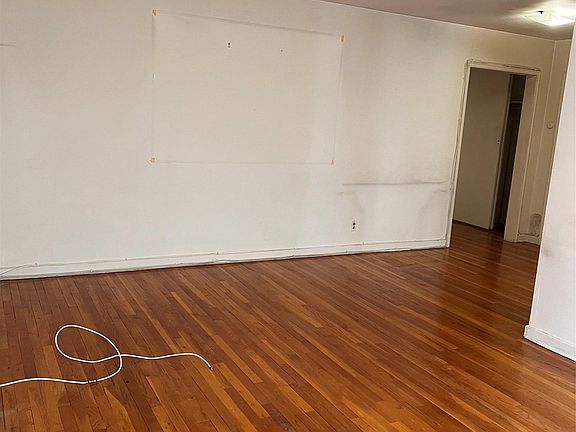 2nd image of 103 Columbus #2B