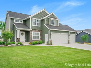 3364 Sagecrest Dr, Hudsonville, MI 49426