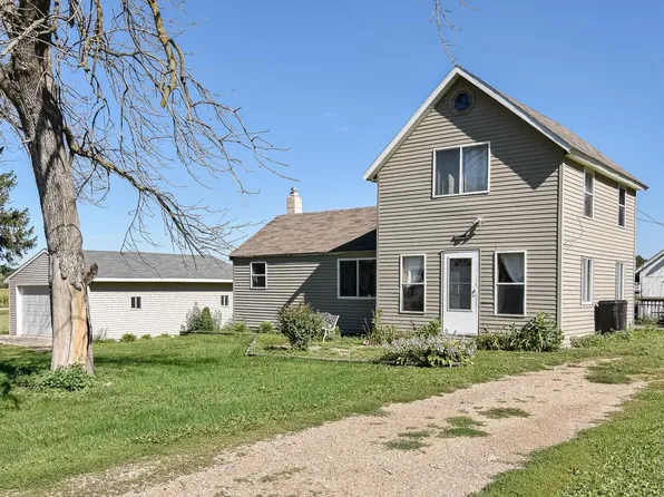 106 Anna St, Garwin, IA 50632