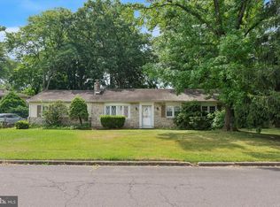 130 Woodland Rd, Huntingdon Valley, PA 19006