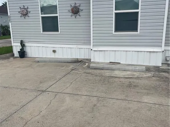 507 W Clam Cir, Port Isabel, TX 78578