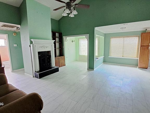 5th image of 10710 Parkland Woods Dr