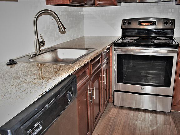 4th image of 3635 Walnut St APT 105
