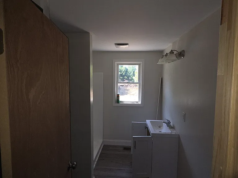 132 W Stafford Rd — Photo 3