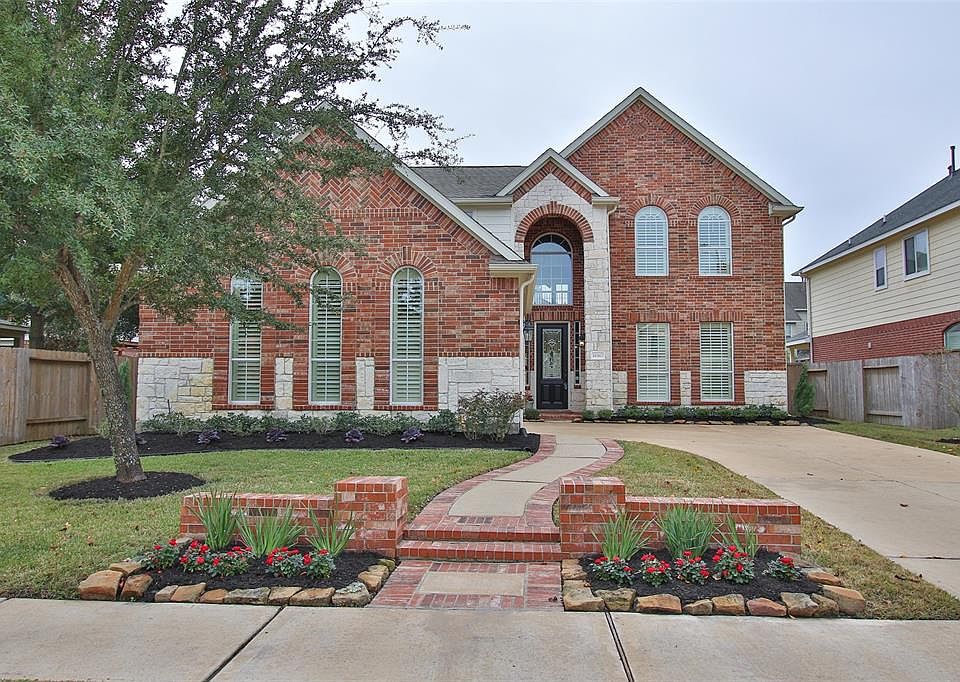 1st image of 18503 W Laura Shore Dr