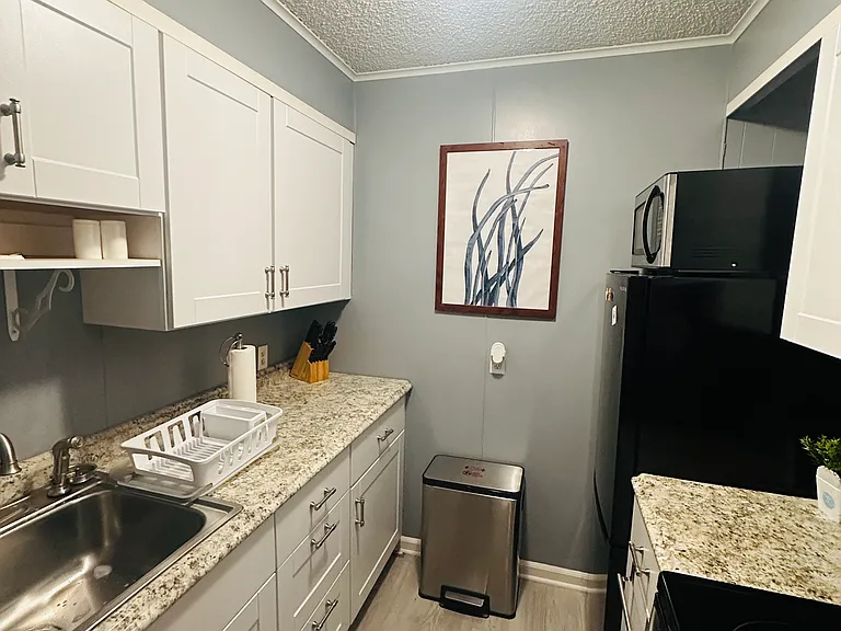 413 Robin Dr #A105 — Photo 5
