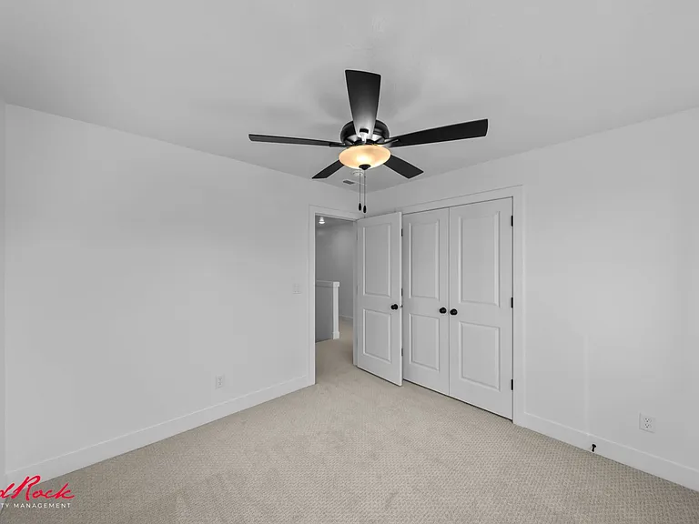 1037 E Malibu Ln — Photo 14