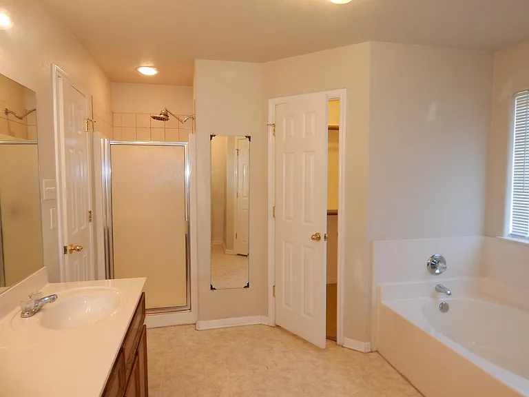 106 Cedar Ridge Dr — Photo 18