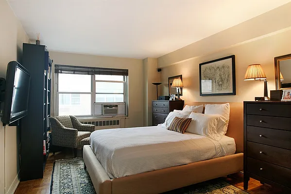 Sold by Corcoran | media 15