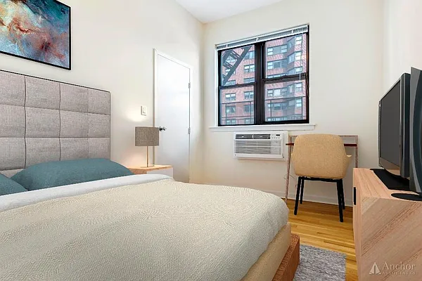 Rented by Anchor Associates | media 8