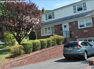 532 3rd St, Palisades Park, NJ 07650