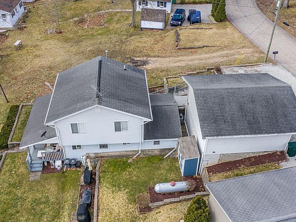 4th image of 17339 Stevens Forest Lake St