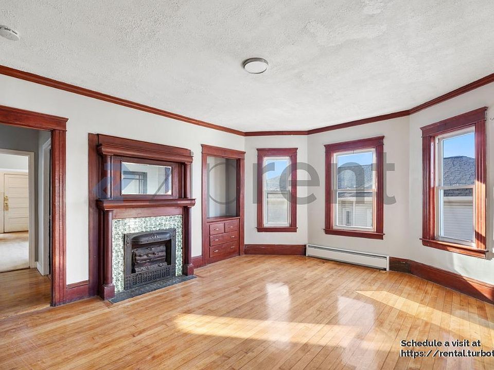 1st image of 82 Green Hill Pkwy #3