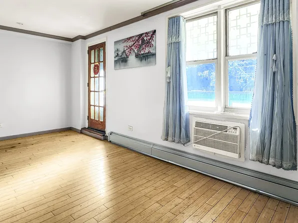 140-55 34th Avenue image 4 of 14