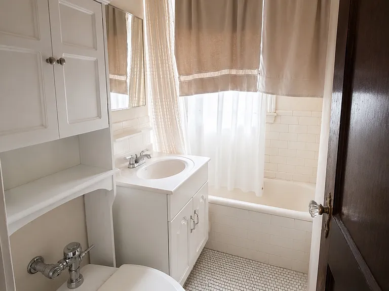 7 Lothian Rd #21 — Photo 8