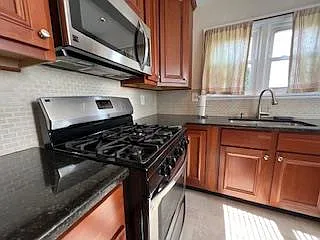 2336 W South St — Photo 7