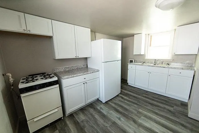 601 E 2nd Ave #6 — Photo 6