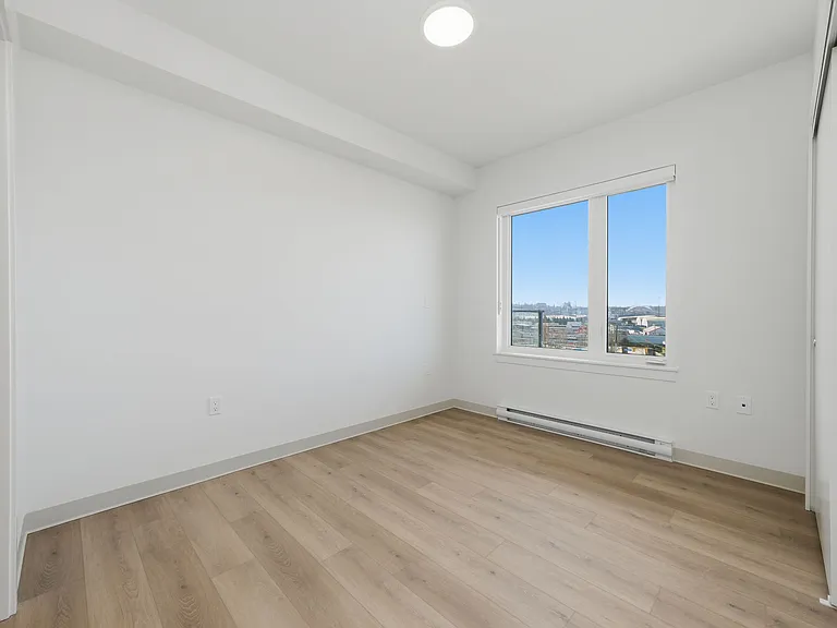1529 Oxford St — Photo 119