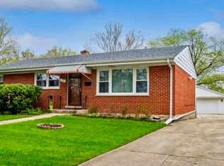 817 N Sumner St, Addison, IL 60101