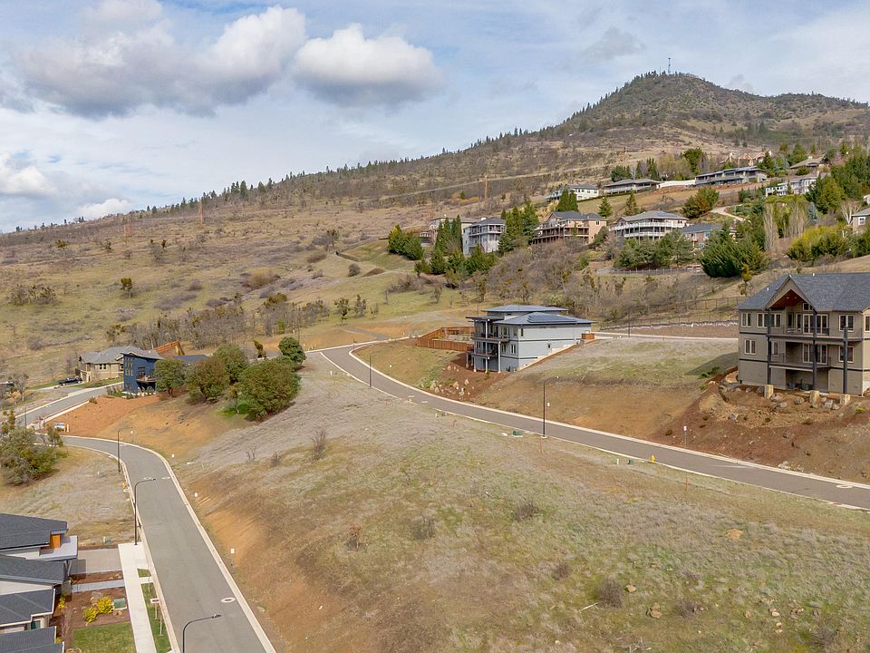 2nd image of 1033 Fawnhills Cir