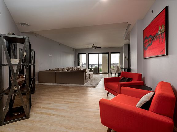 2nd image of 717 S Riverside Dr #805/806