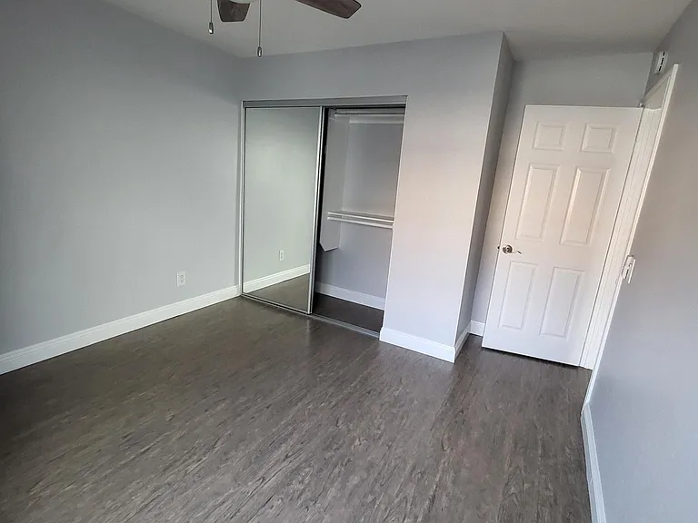 4504 60th St #7 — Photo 10