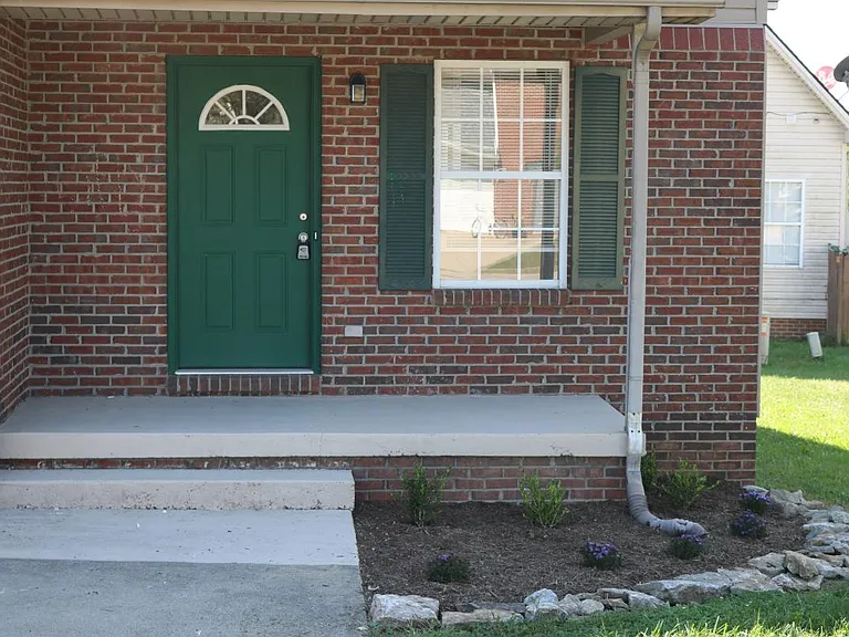 212 Tan Bark Dr — Photo 3