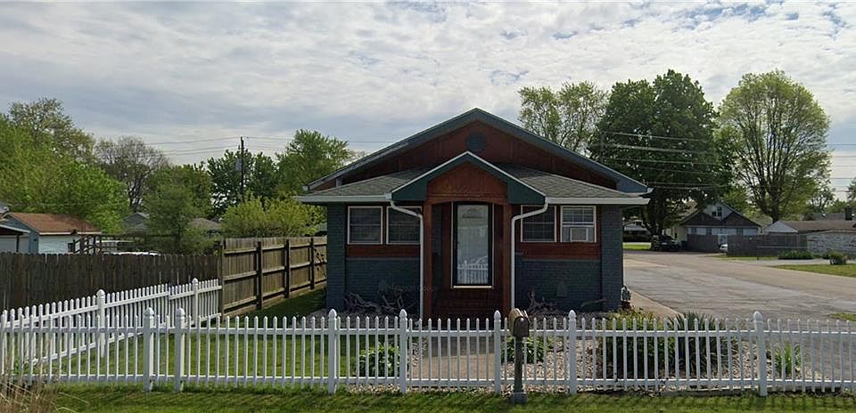 1st image of 601 N Grande Ave