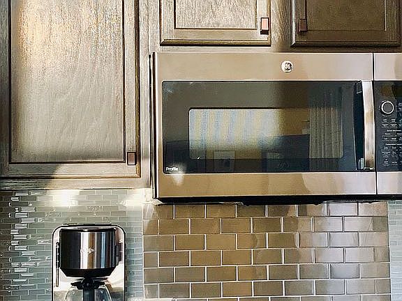Glass & Stainless Tile