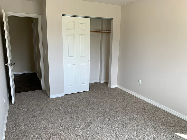 303 E Augusta Ave #2 — Photo 14
