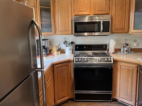 5th image of 1572 NE 177th St APT 6