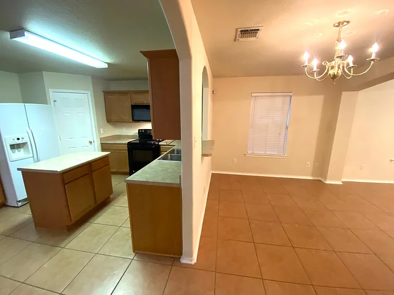 10411 Tollow Way — Photo 6