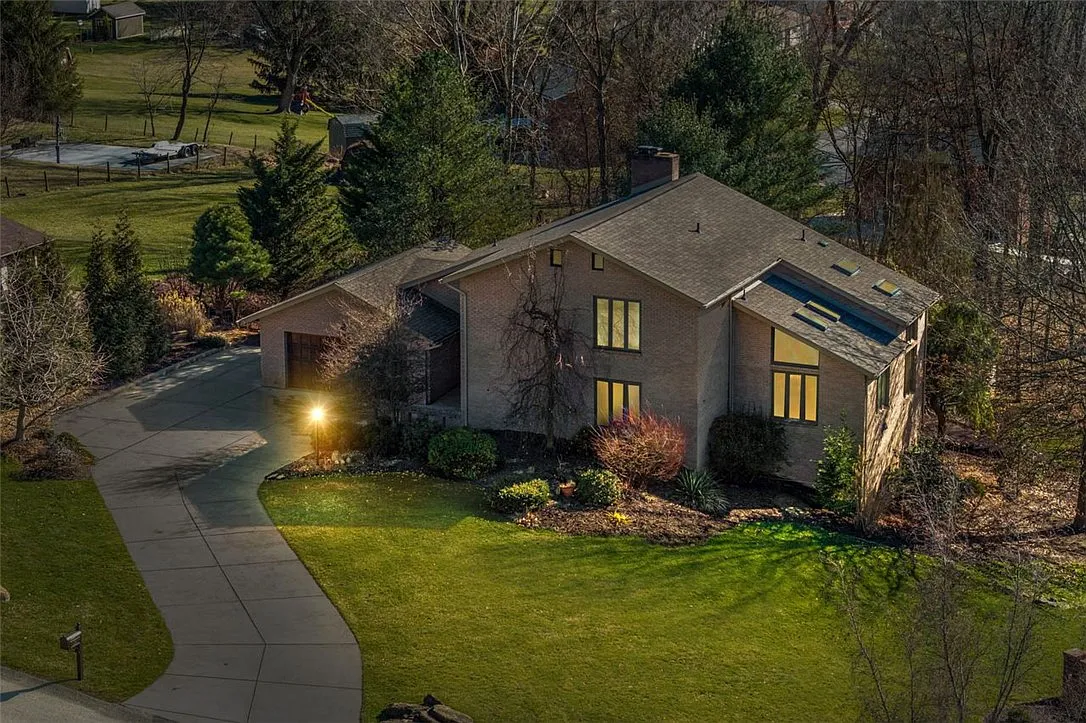 118 Woodside Dr photo 1
