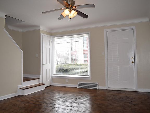 3rd image of 14012 Viola Ave