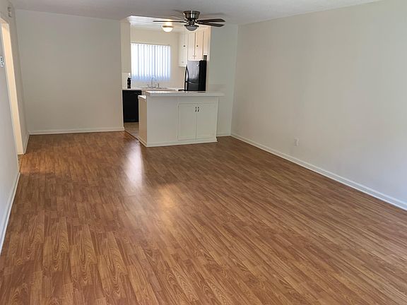 5th image of 5325 Agnes Ave #3