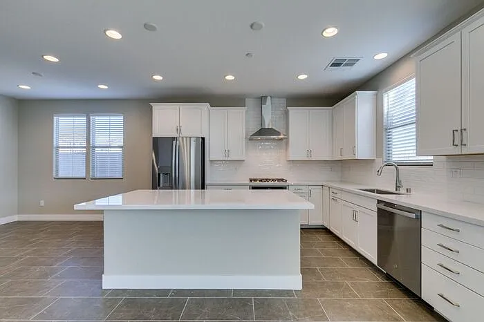 11803 River Hawk Ave — Photo 16