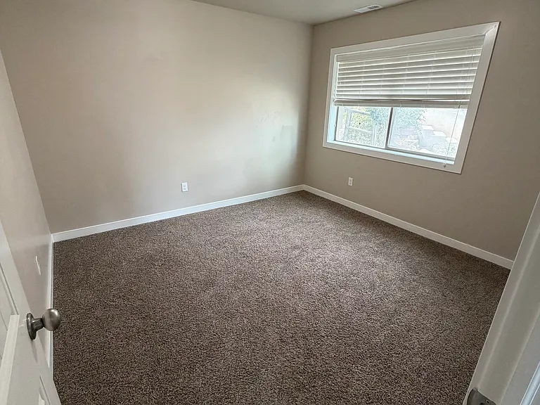 3886 E South Pass Cv — Photo 17
