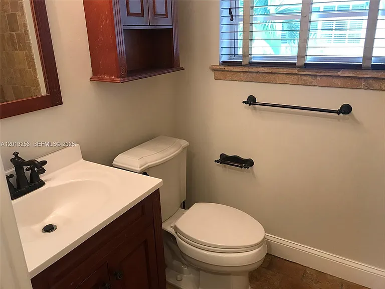35 Antilla Ave #2 — Photo 11