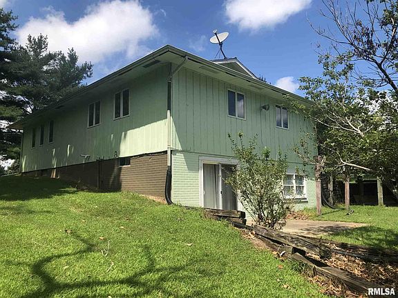 5th image of 22 Shorewood Dr