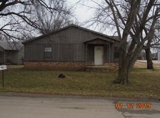 128 N Apache St, Pond Creek, OK 73766